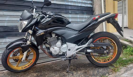 HONDA CB 300R HONDA CB 300R